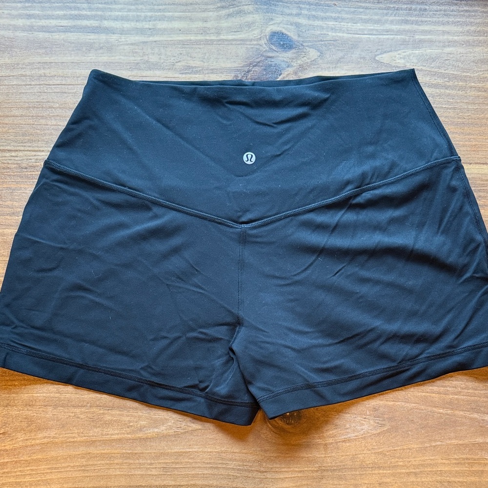 lululemon athletica Women's Black Align Classic Fit High Rise Athletic Shorts
